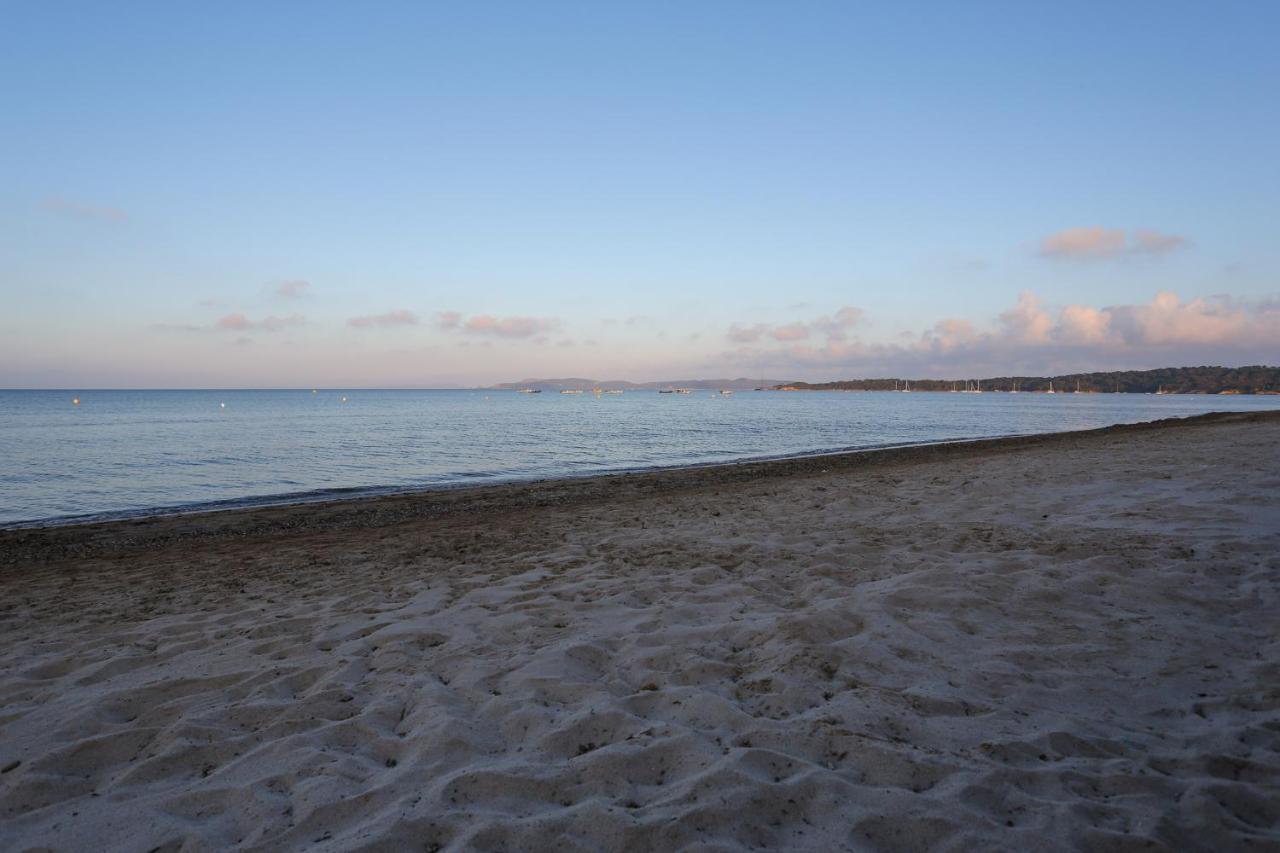 Appartements Acces Prive Plage De La Bergerie Hyères Buitenkant foto